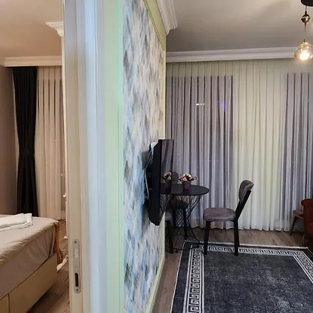 Modern Cozy Osmanbey Apartment, Metro Convenience *