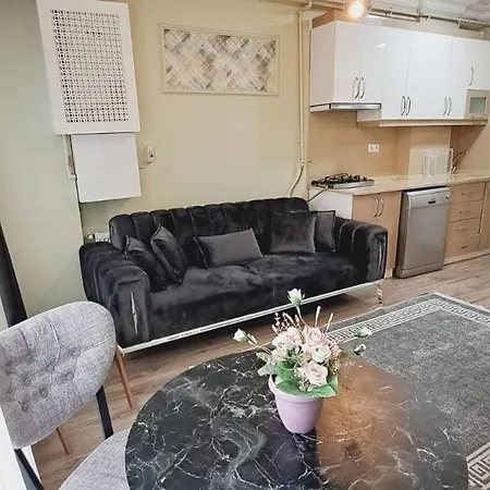 Modern Cozy Osmanbey Apartment, Metro Convenience *