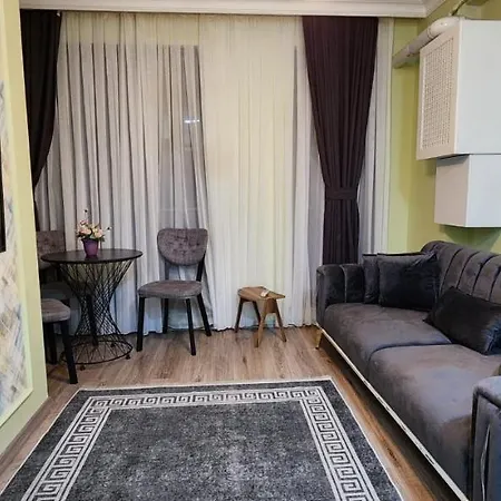Modern Cozy Osmanbey Apartment, Metro Convenience * Istanbul